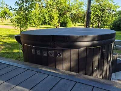Hot Tub Ø 185–200 cm mit externem Ofen 2