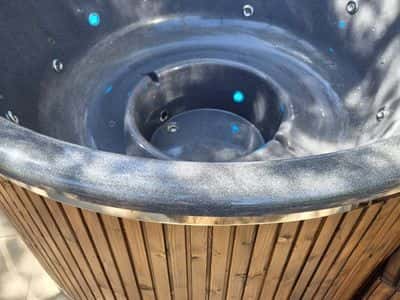 Hot Tub Ø 200–225 cm mit externem Ofen 3